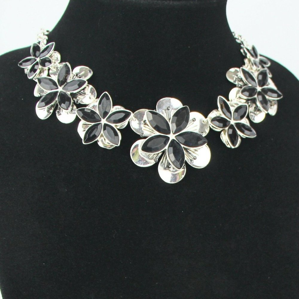 Dana Buchman Necklace Black Silver-Tone Flowers #765
